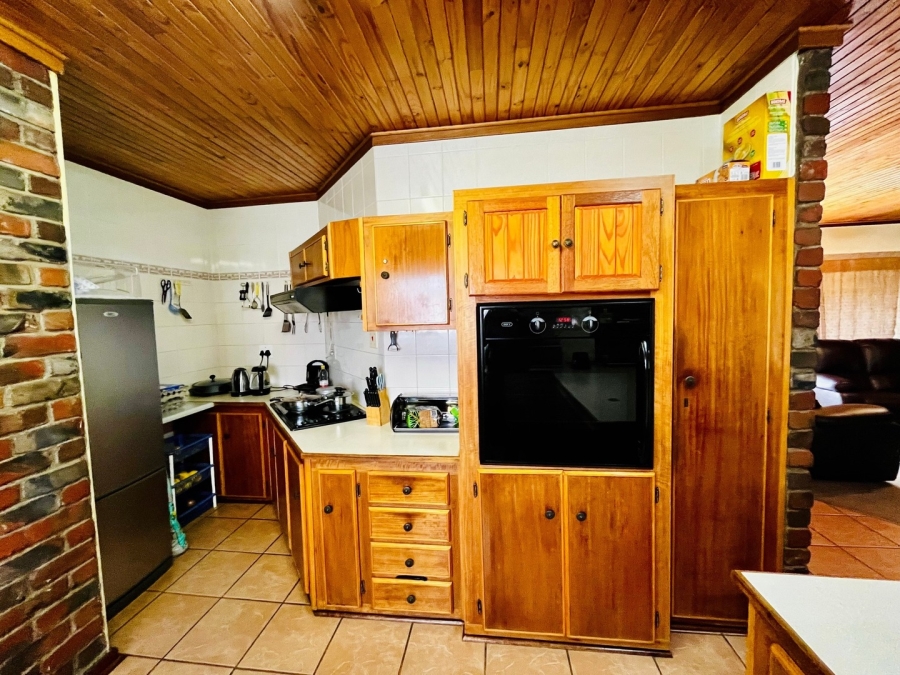 4 Bedroom Property for Sale in Pellissier Free State